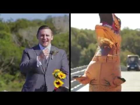 Весільне відео з нареченою в костюмі тиранозавра