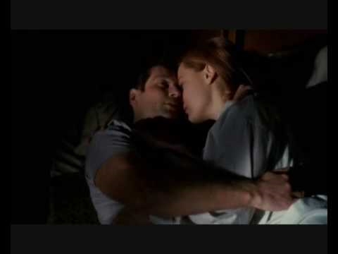 Mulder y Scully cantaron el beso de Neil Young y lo besaron