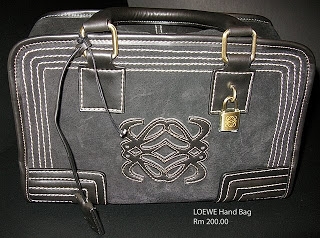 Trend: beg kecil dengan tali panjang