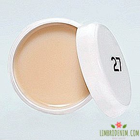Travel kit: 10 compact makeup removers